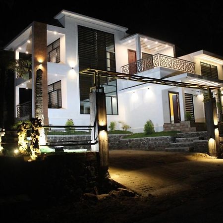 Orchid Villa Pinangode Bagian luar foto
