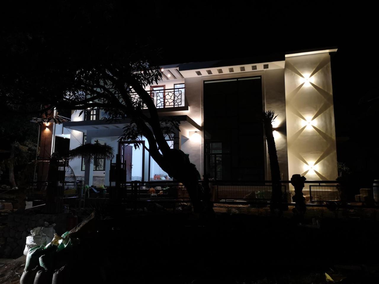 Orchid Villa Pinangode Bagian luar foto
